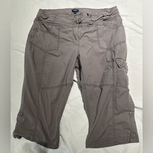 Reitmans Women's Cargo Shorts- Size 15